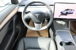 Vehicle image thumbnail, number 6