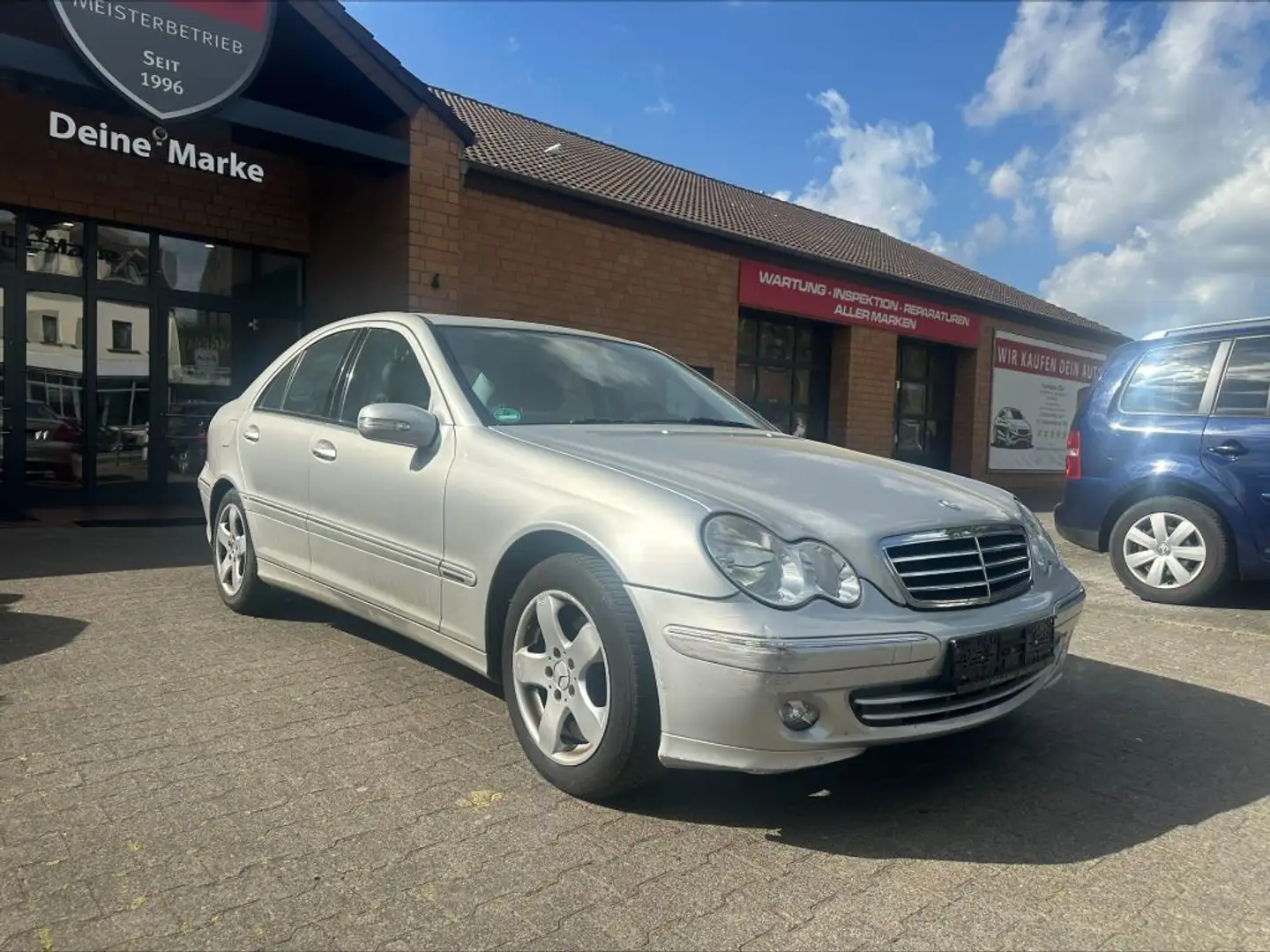Vehicle image, number 2
