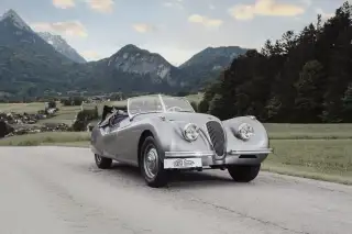 Vehicle image thumbnail, number 7