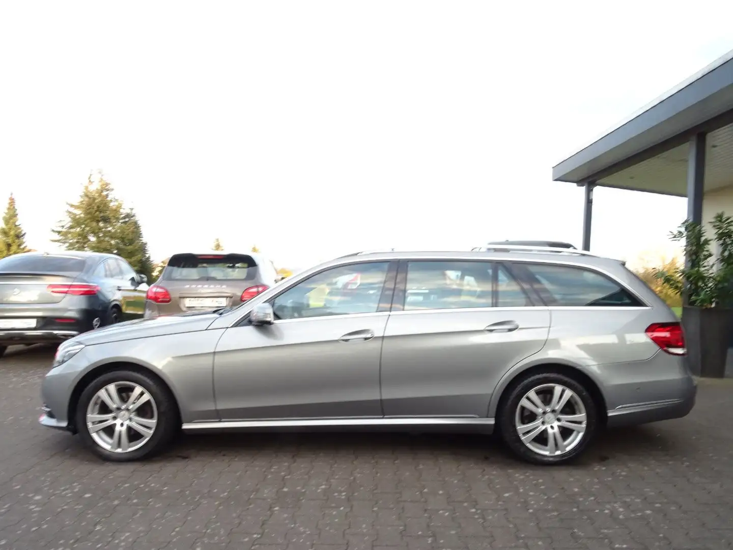 Vehicle image, number 5