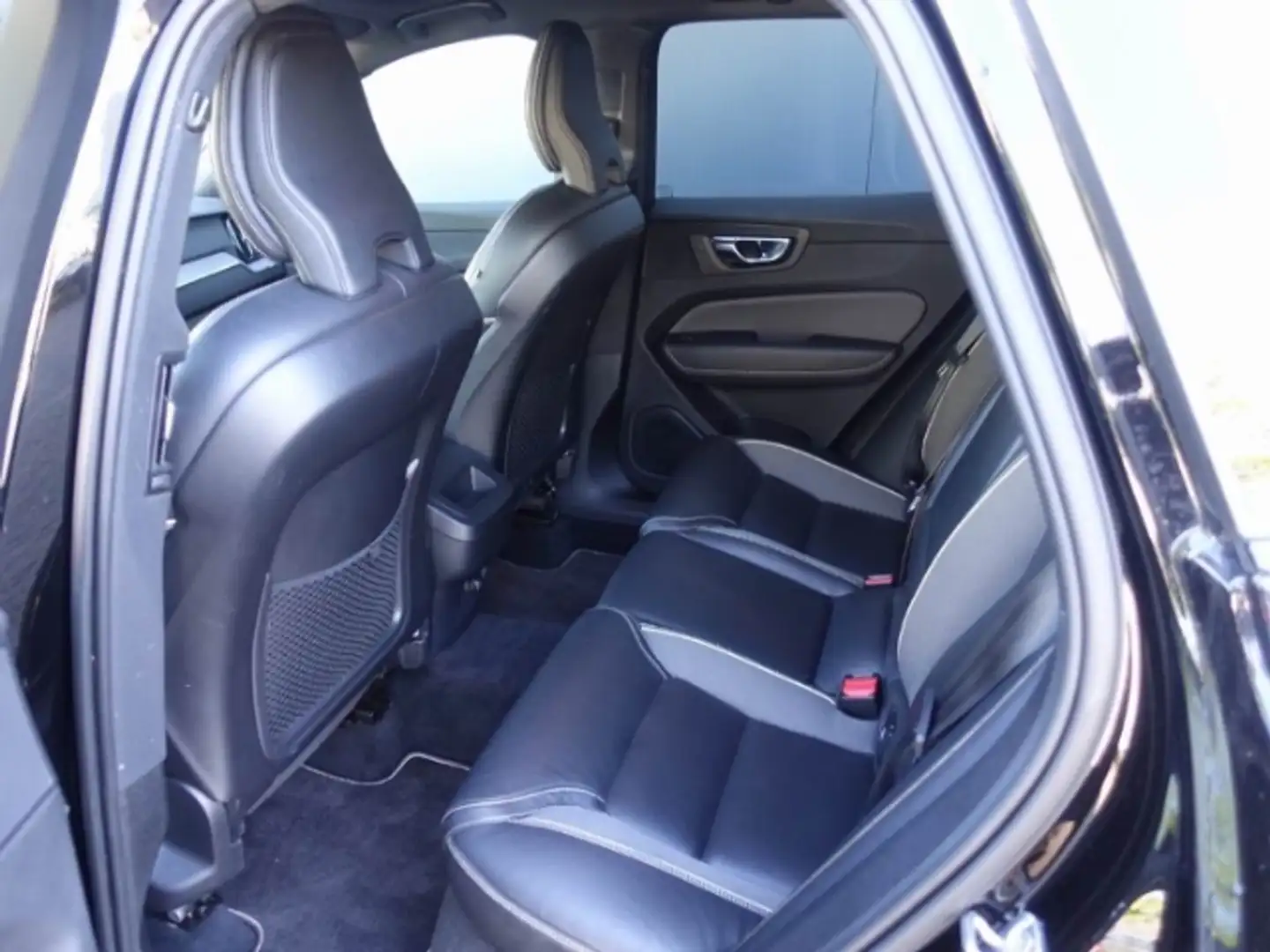 Vehicle image, number 5