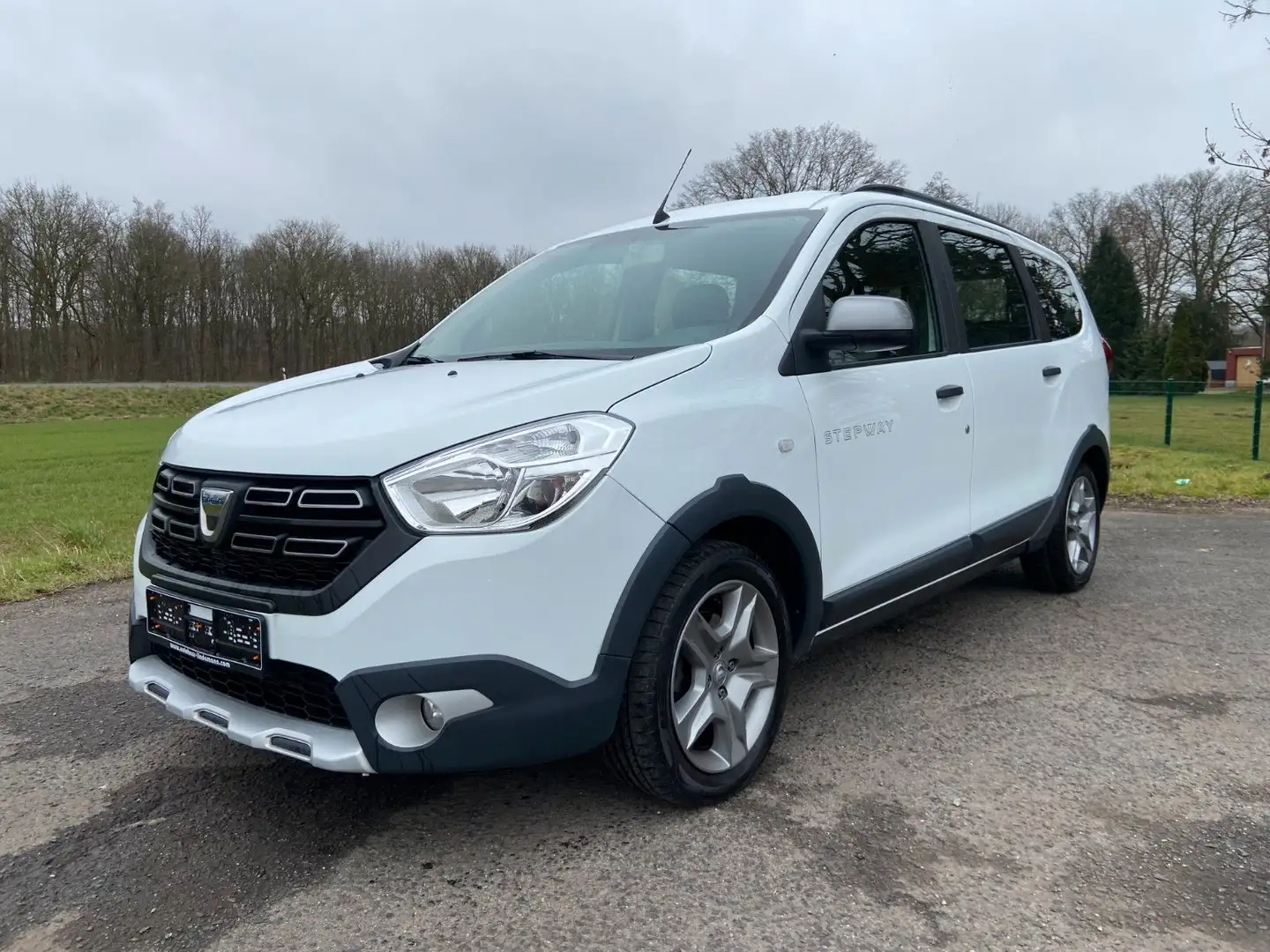 Vehicle image, number 1