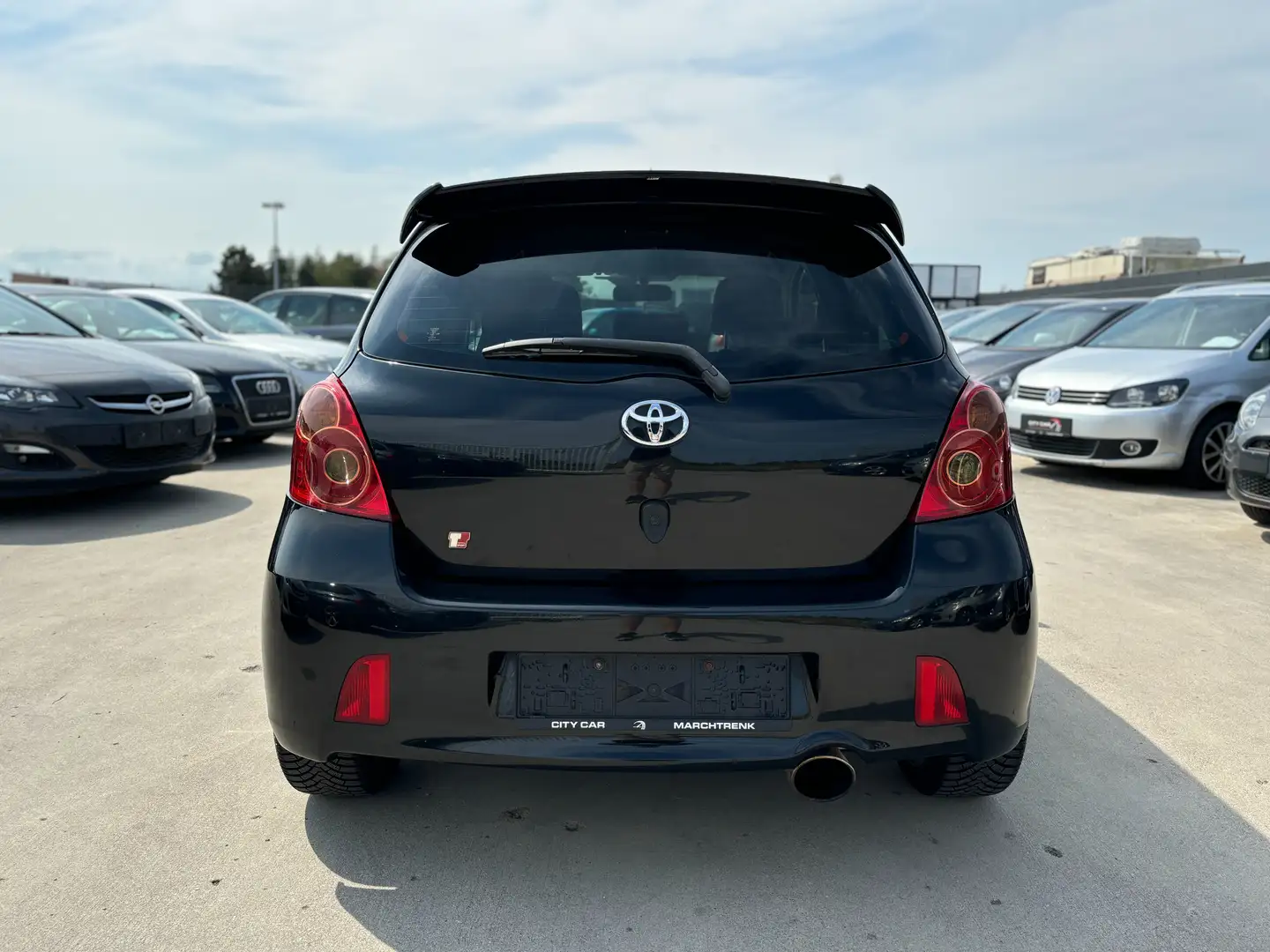 Vehicle image, number 3