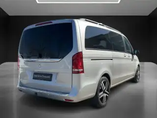 Vehicle image thumbnail, number 3
