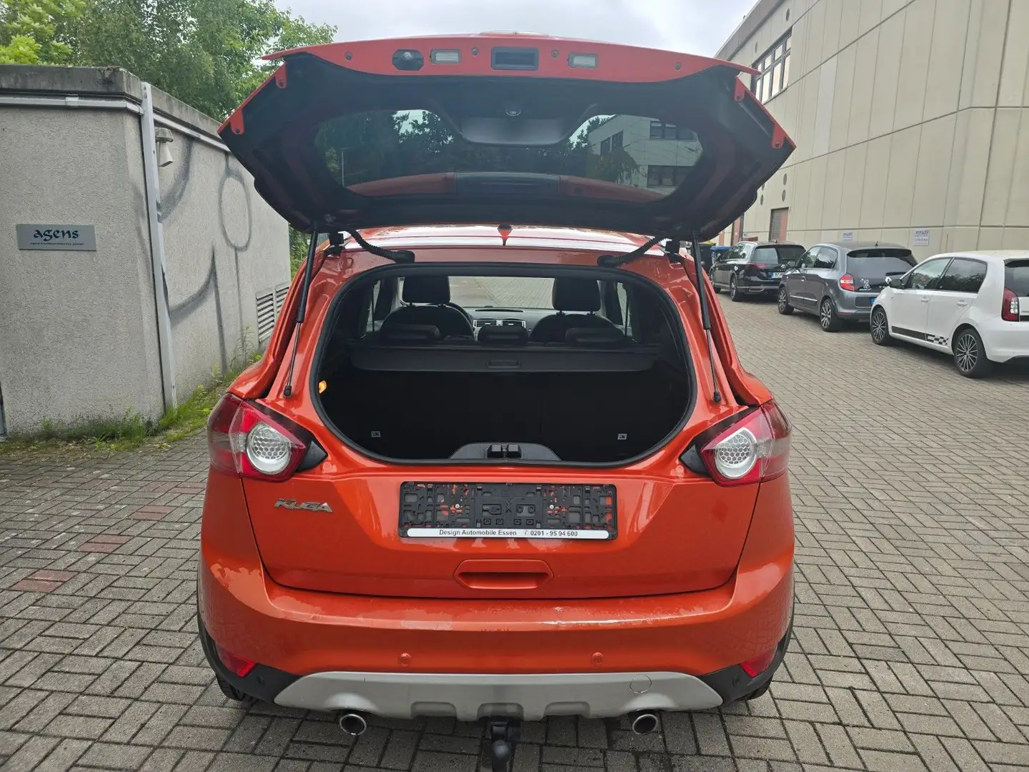 Vehicle image, number 8