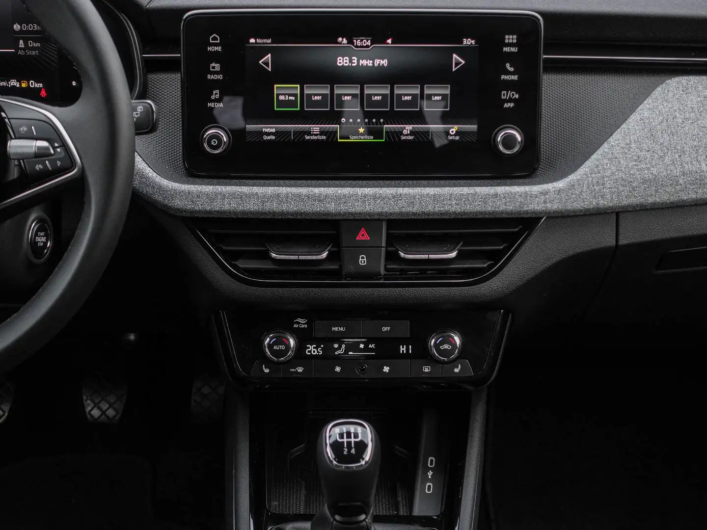 Vehicle image, number 12