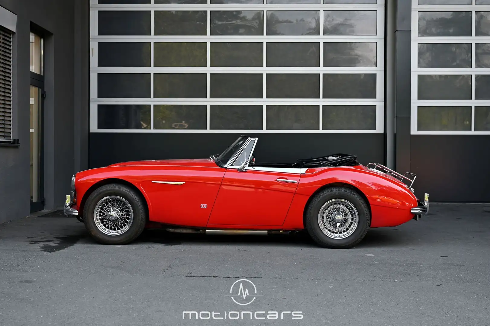 Vehicle image, number 12
