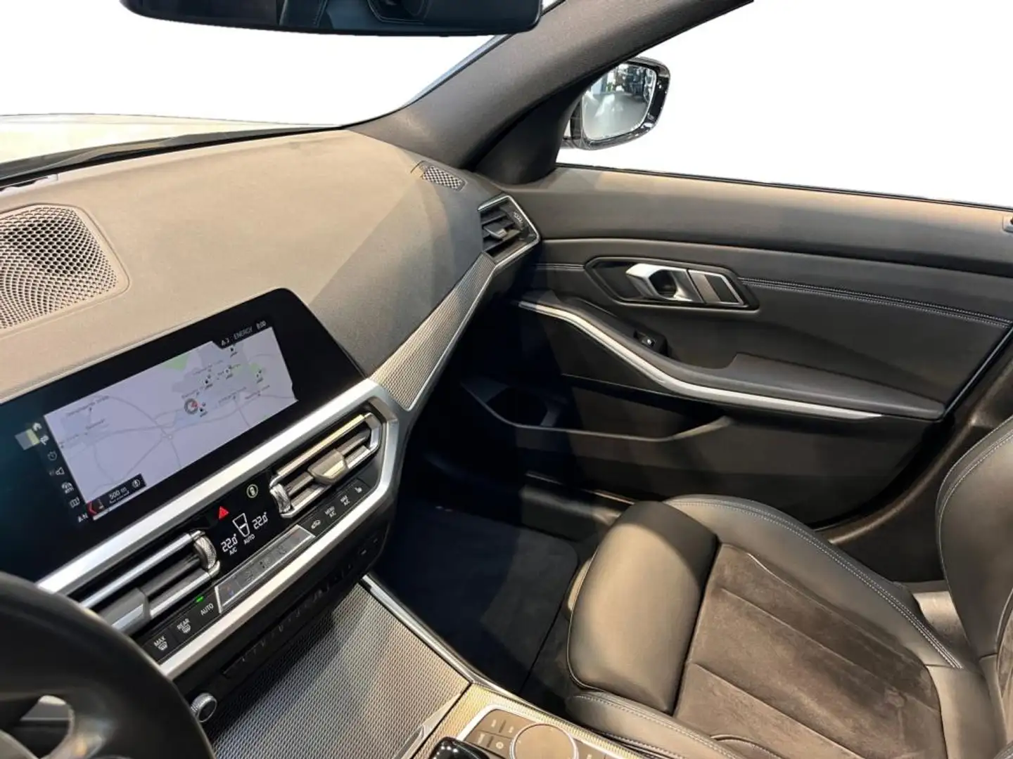 Vehicle image, number 6
