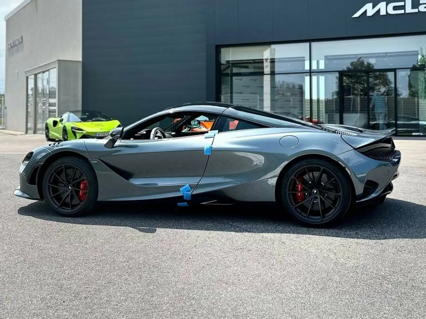 Vehicle image, number 3