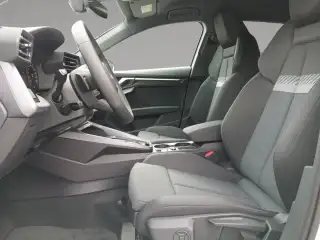 Vehicle image thumbnail, number 9