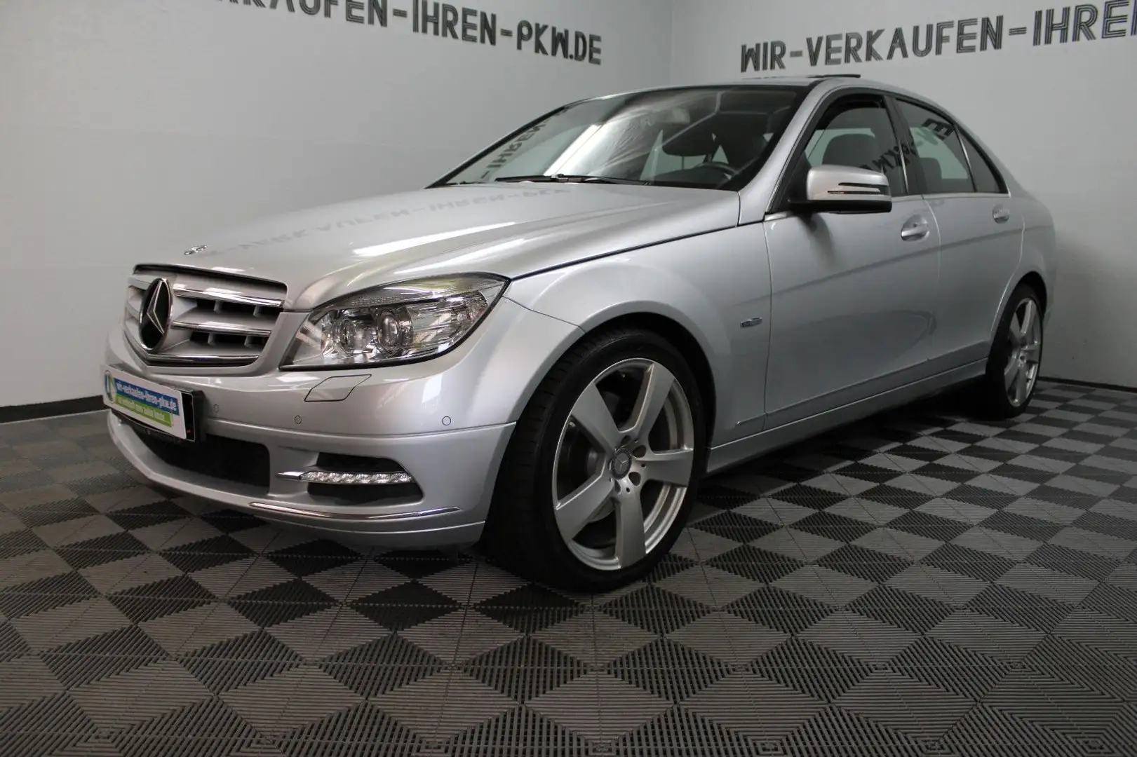Vehicle image, number 1