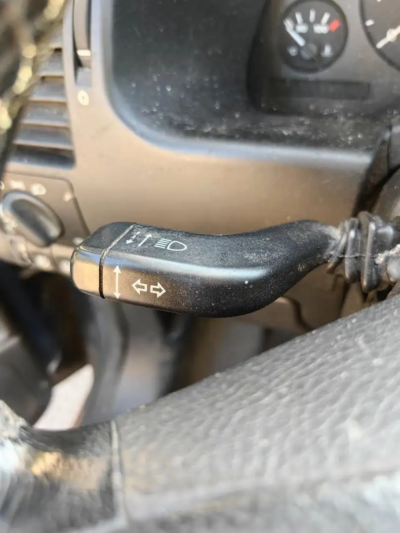 Vehicle image, number 14