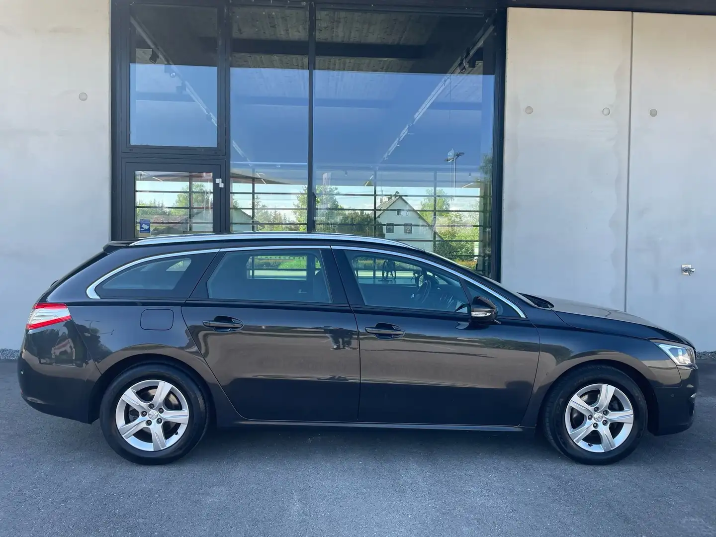 Vehicle image, number 7