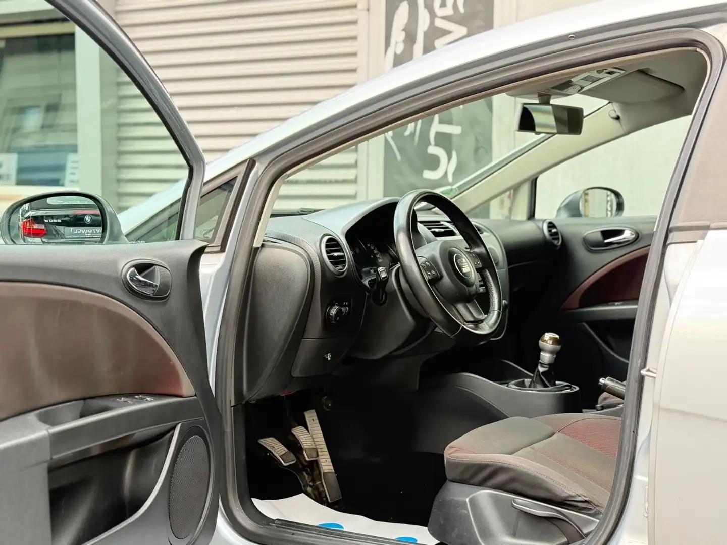 Vehicle image, number 13