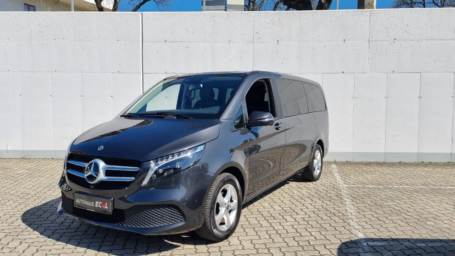 Vehicle image, number 2