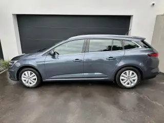 Vehicle image thumbnail, number 4