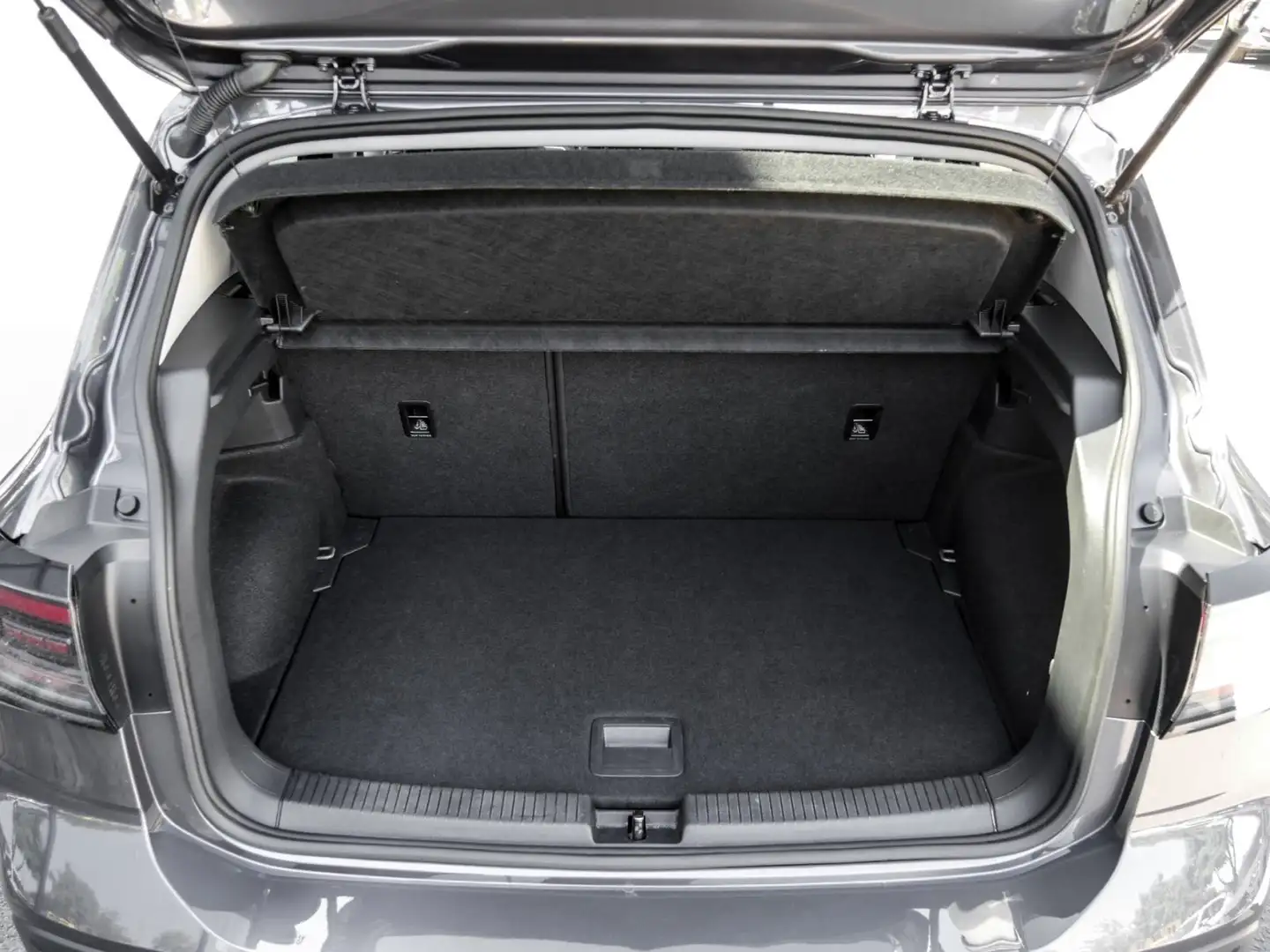 Vehicle image, number 12