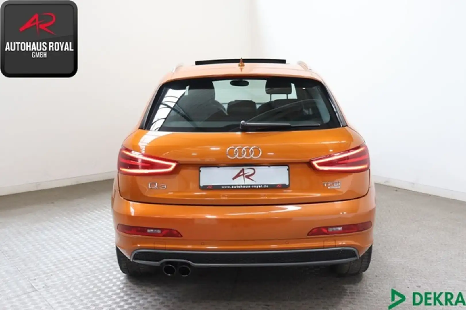 Vehicle image, number 10