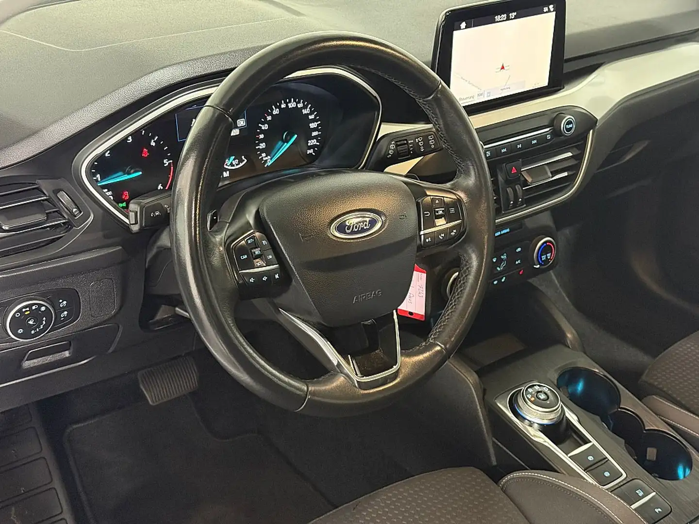 Vehicle image, number 9