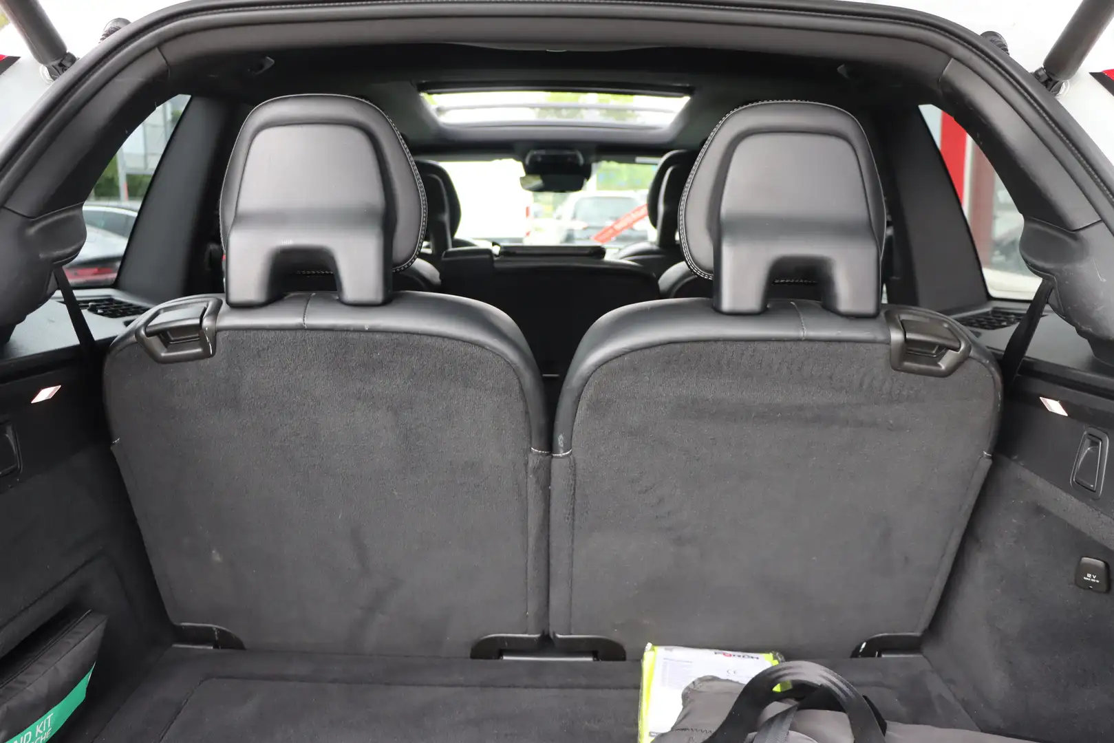 Vehicle image, number 9