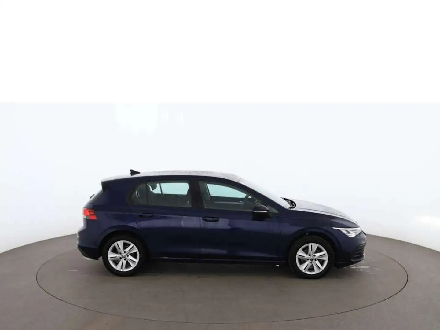 Vehicle image, number 2