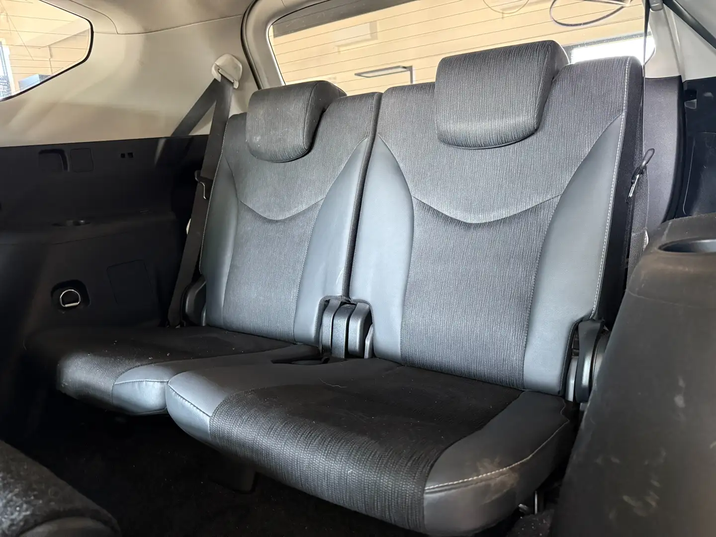 Vehicle image, number 8