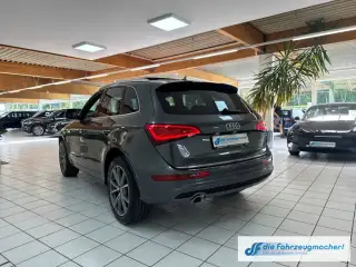 Vehicle image thumbnail, number 3