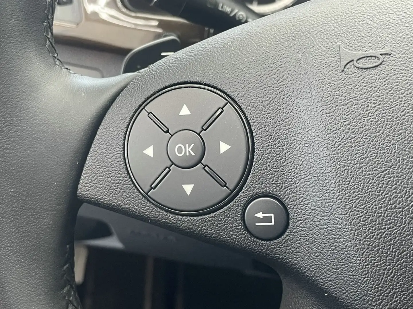 Vehicle image, number 7