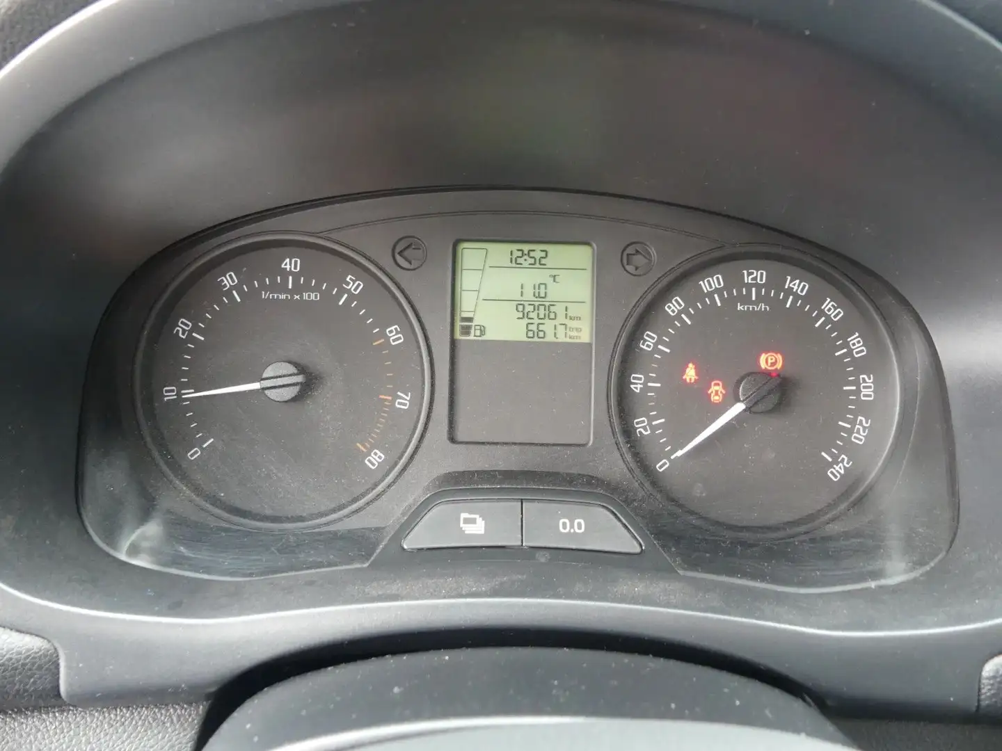Vehicle image, number 14