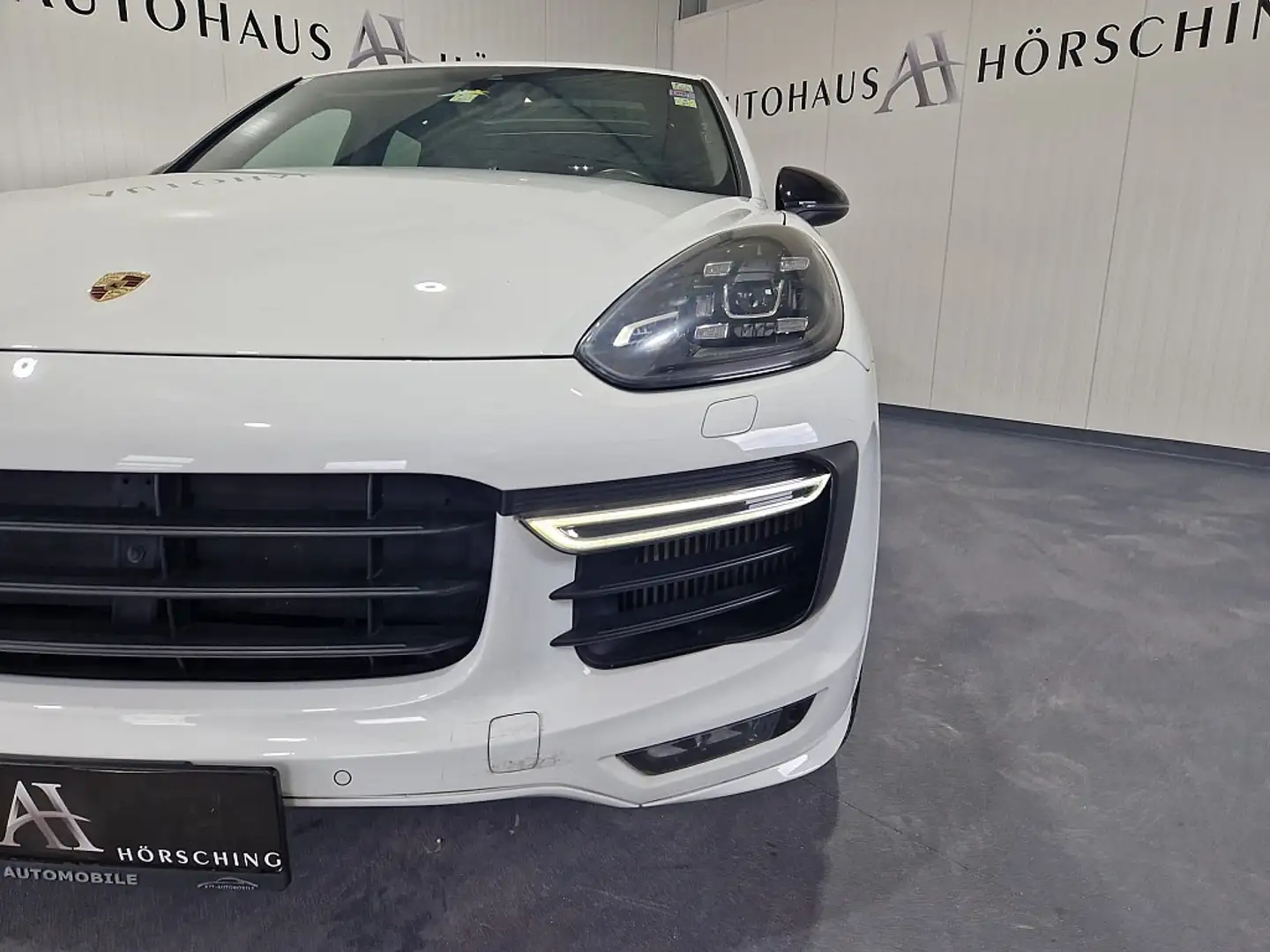 Vehicle image, number 4