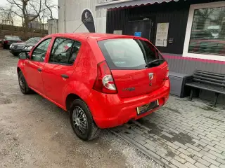 Vehicle image thumbnail, number 4