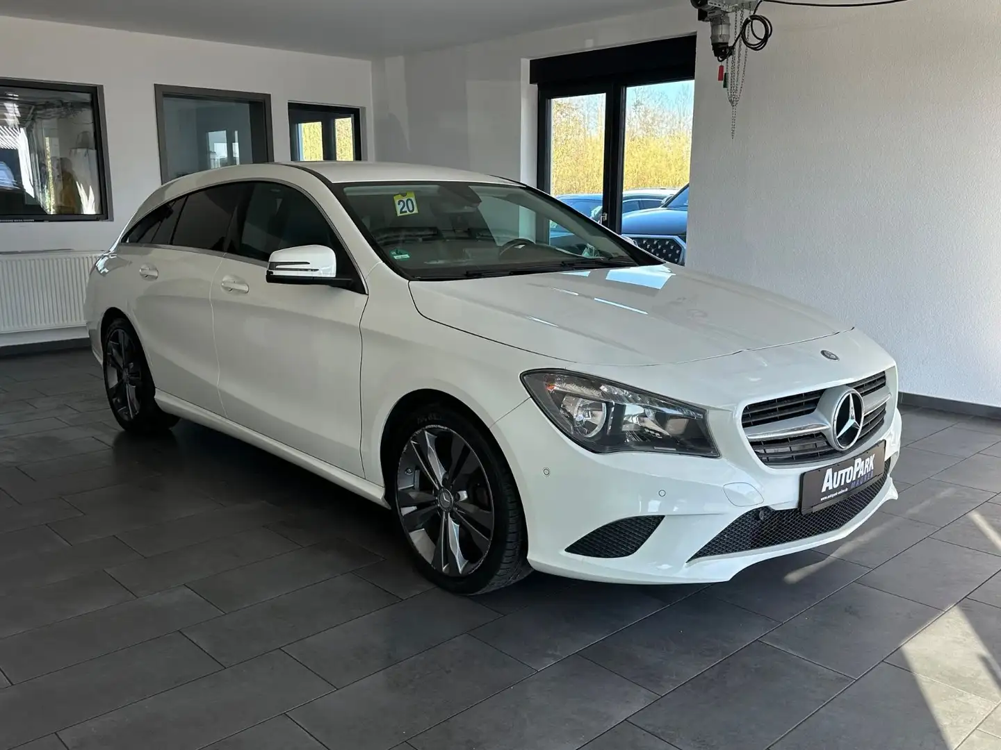 Vehicle image, number 4