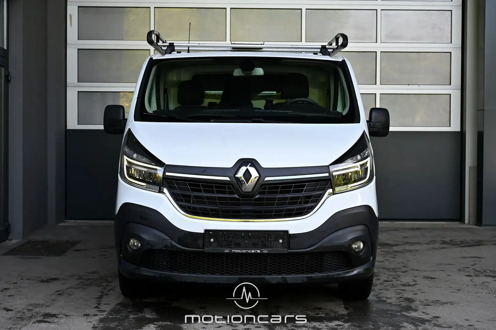 Vehicle image, number 3