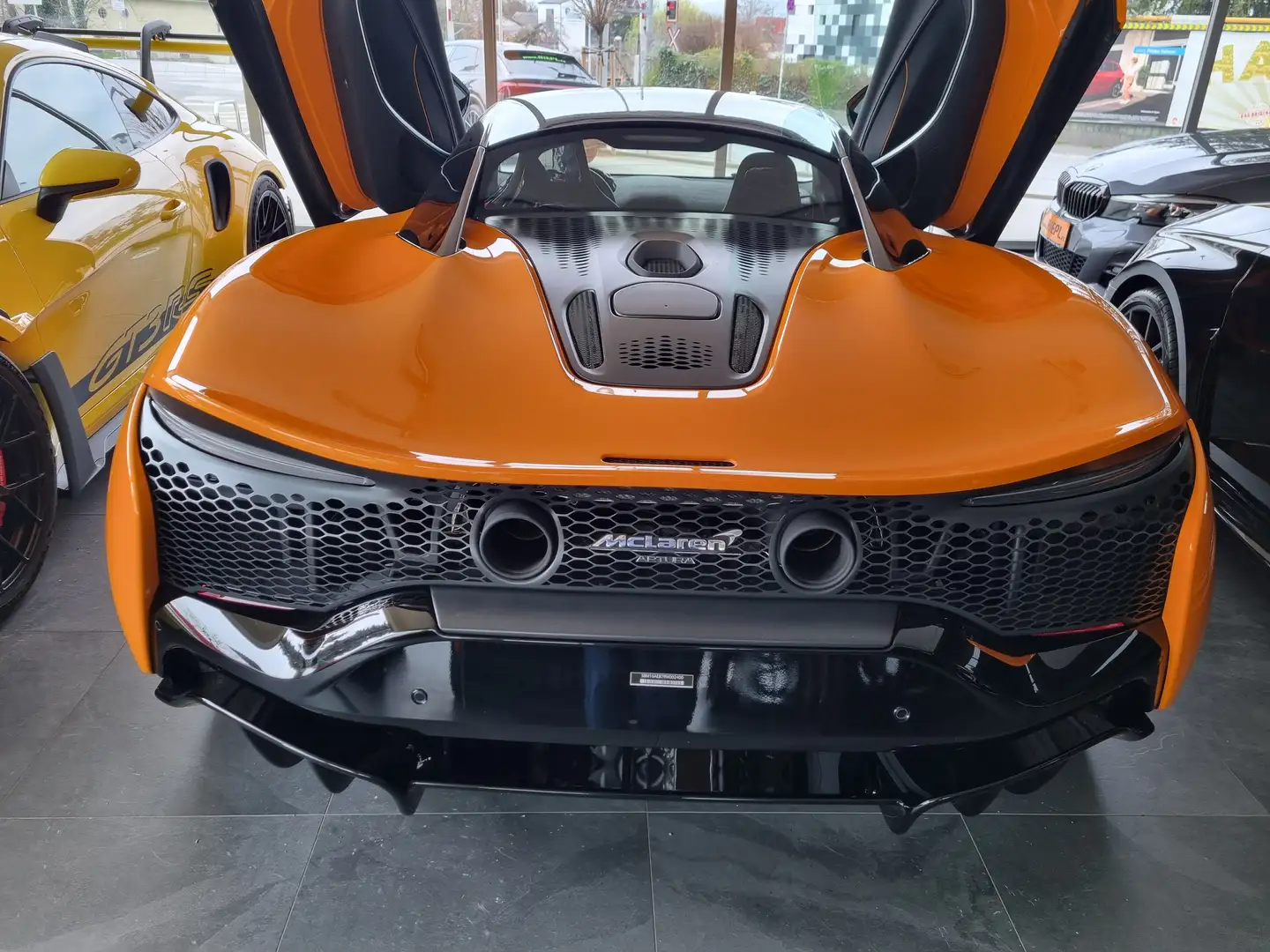 Vehicle image, number 4