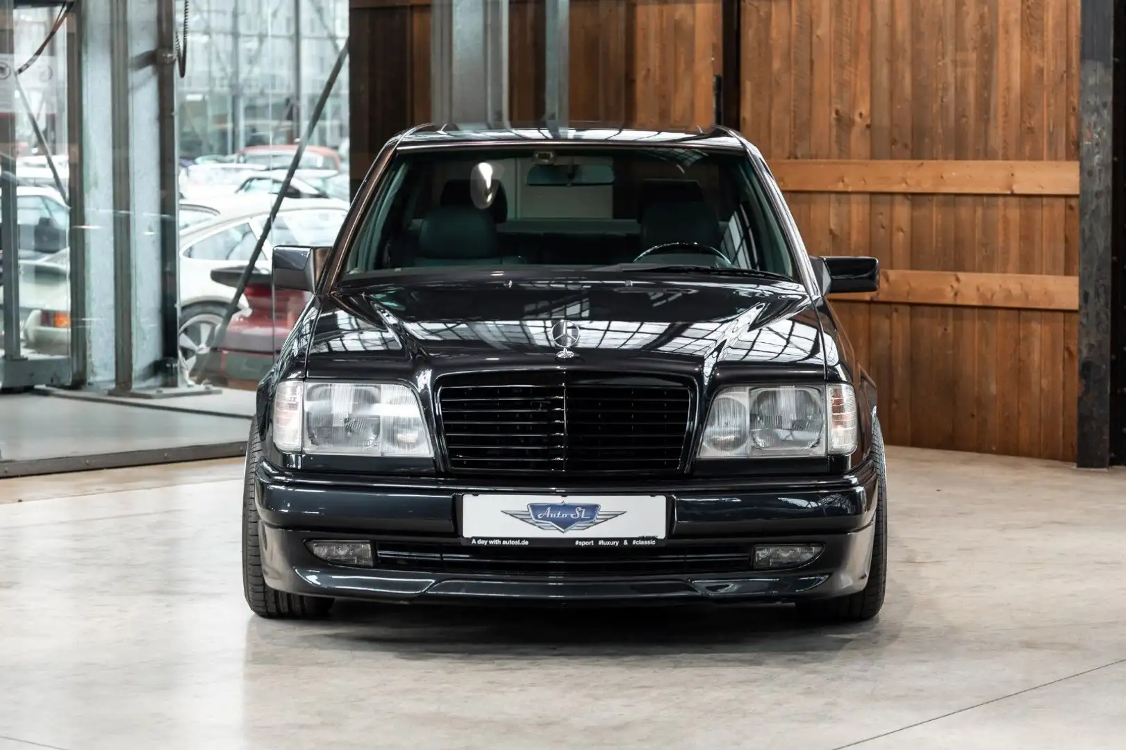 Vehicle image, number 17