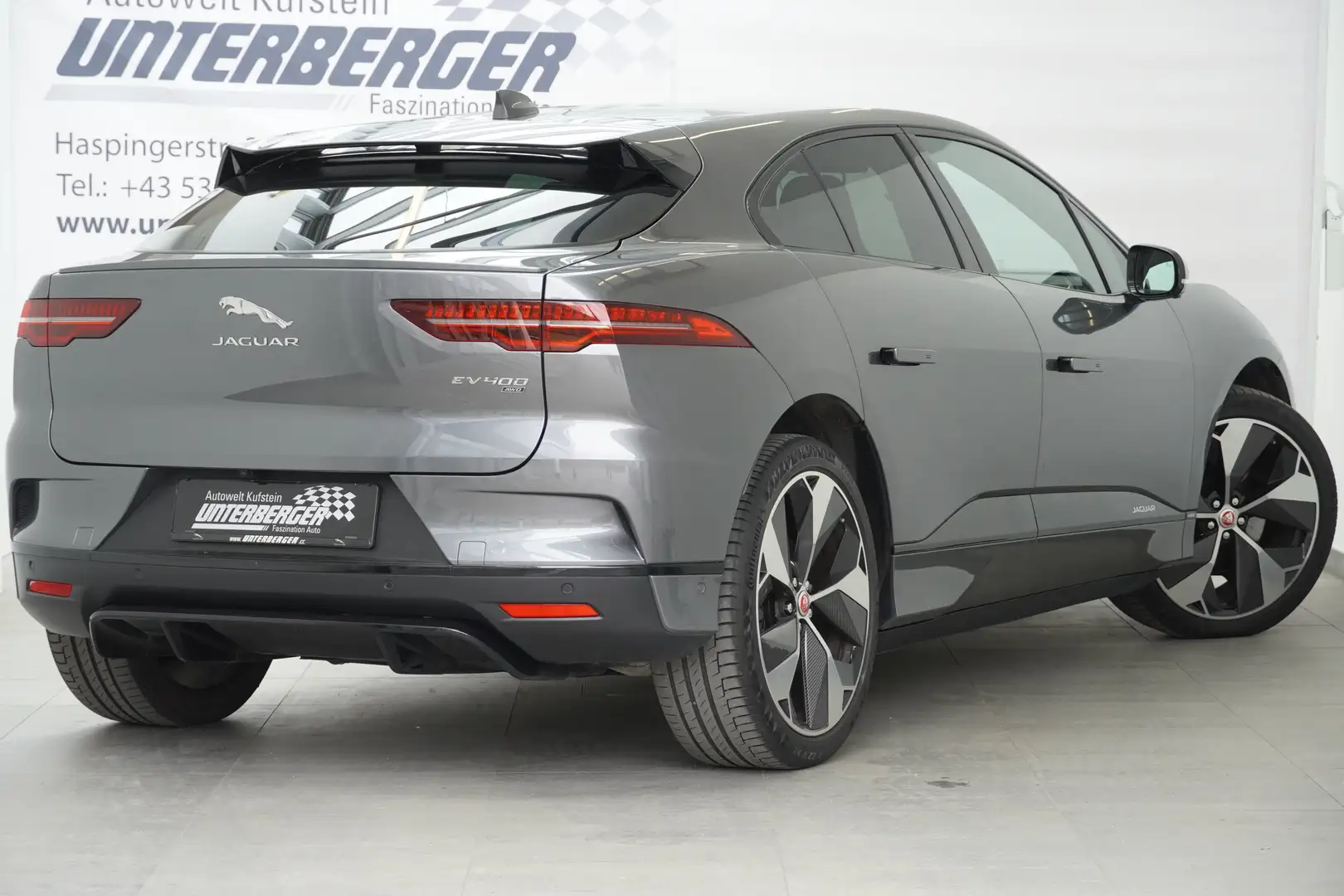 Vehicle image, number 8