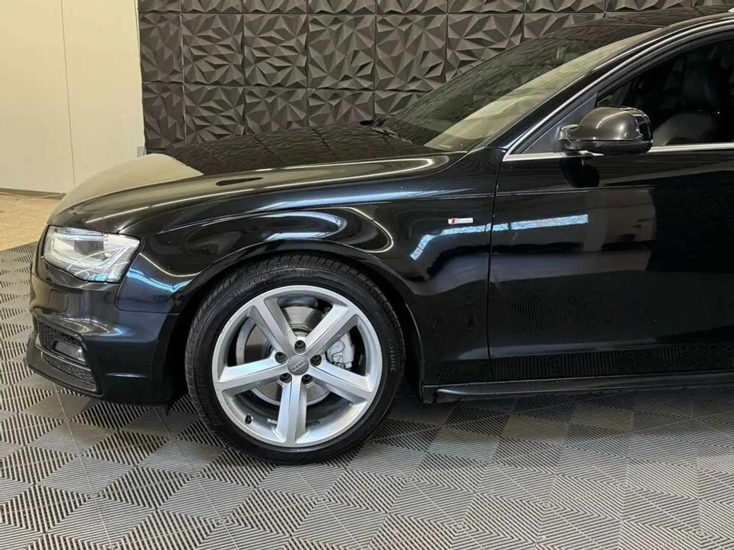 Vehicle image, number 5