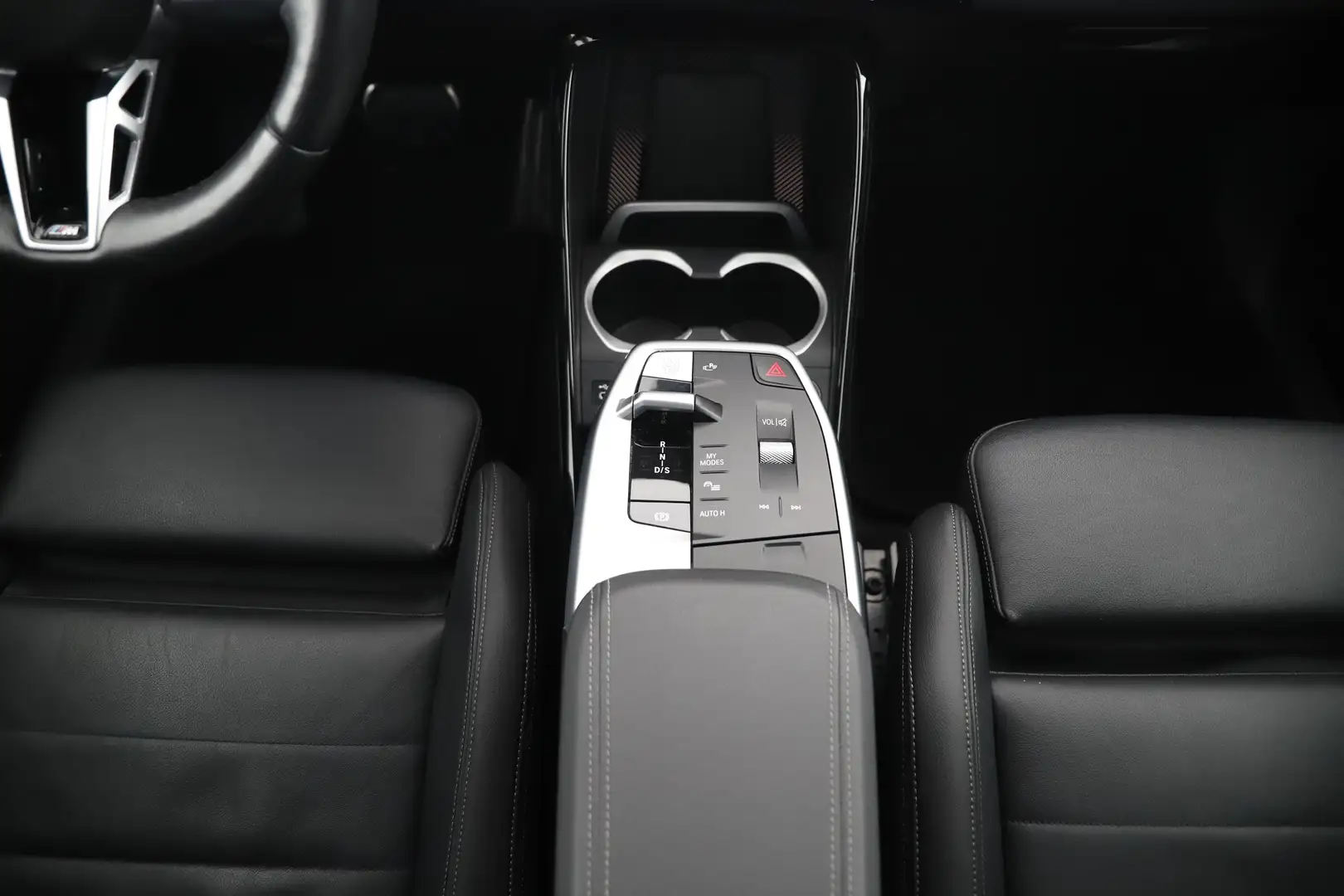 Vehicle image, number 14