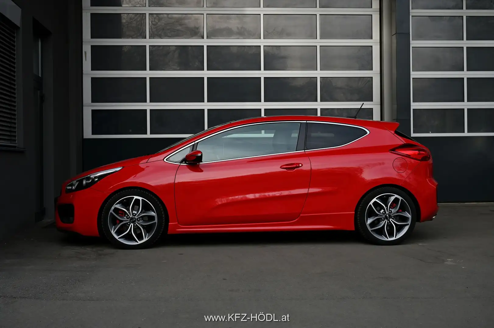 Vehicle image, number 6