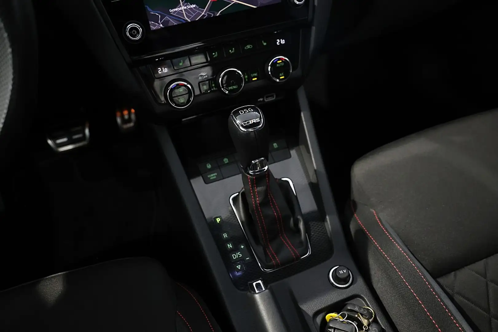 Vehicle image, number 19