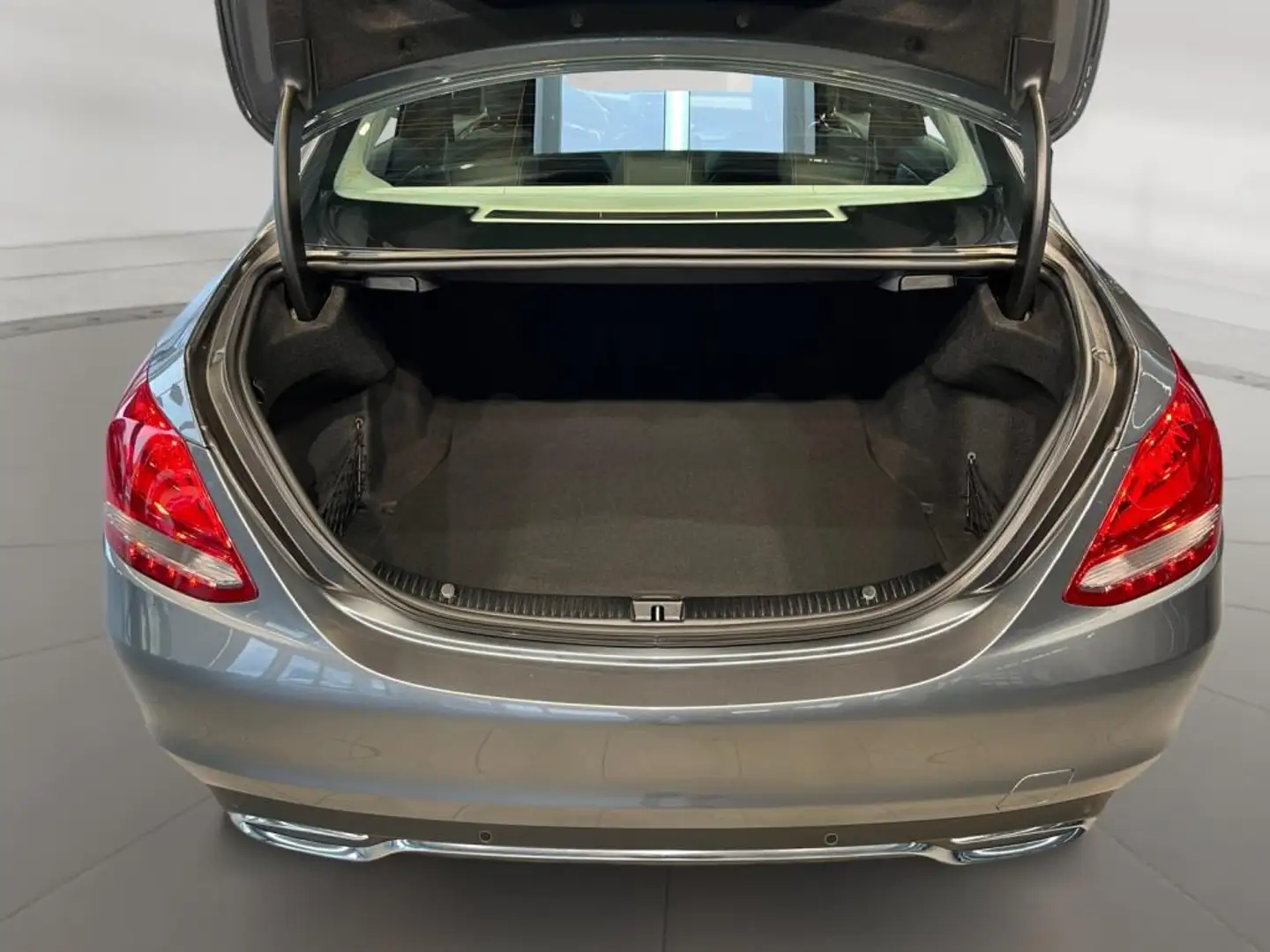 Vehicle image, number 14