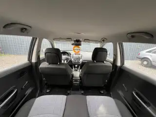 Vehicle image thumbnail, number 15