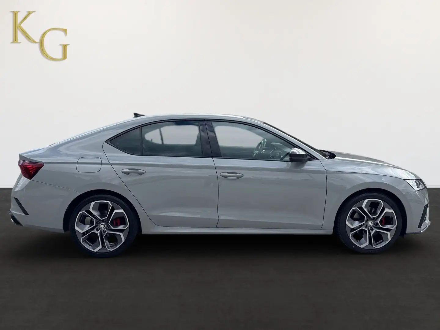 Vehicle image, number 9