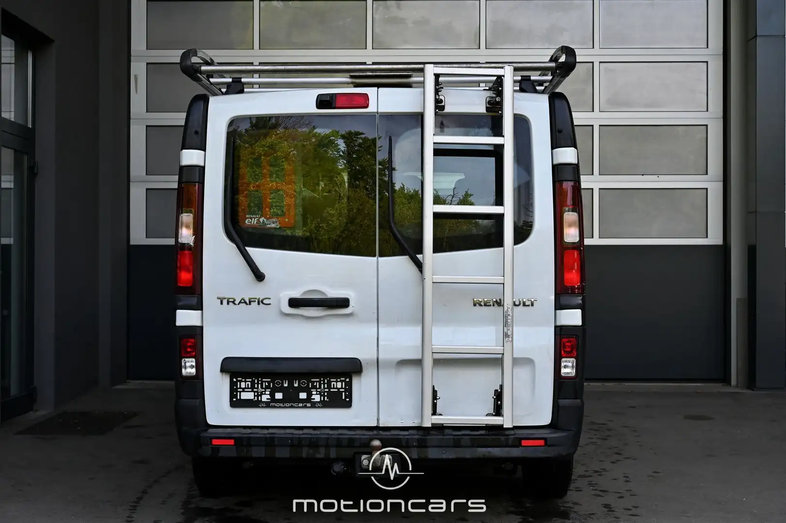 Vehicle image, number 4