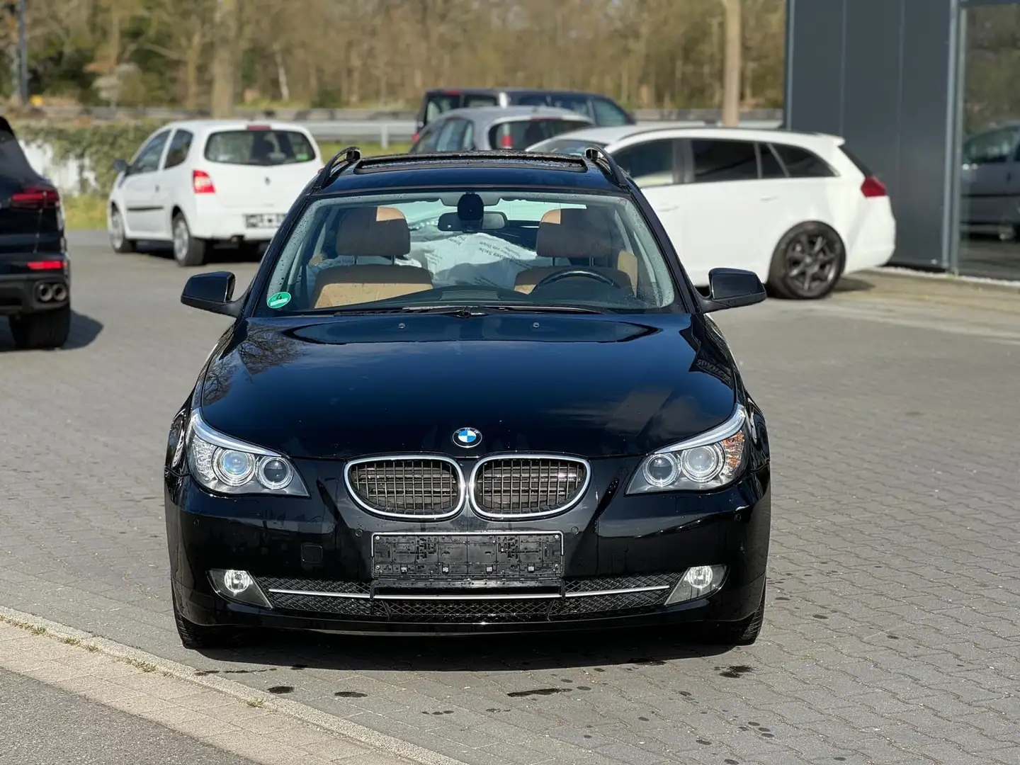 Vehicle image, number 4