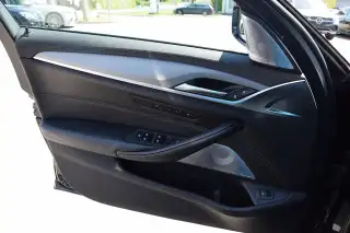 Vehicle image thumbnail, number 9