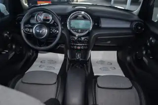 Vehicle image thumbnail, number 8