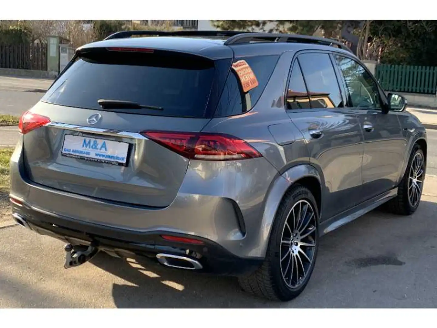 Vehicle image, number 4