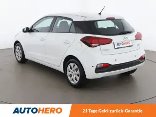 Vehicle image thumbnail, number 4