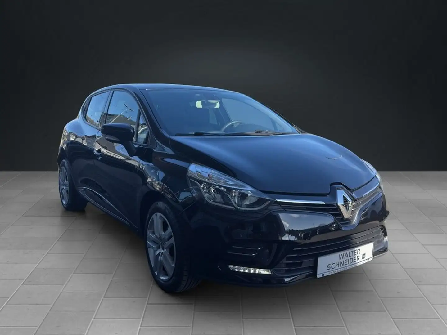 Vehicle image, number 6